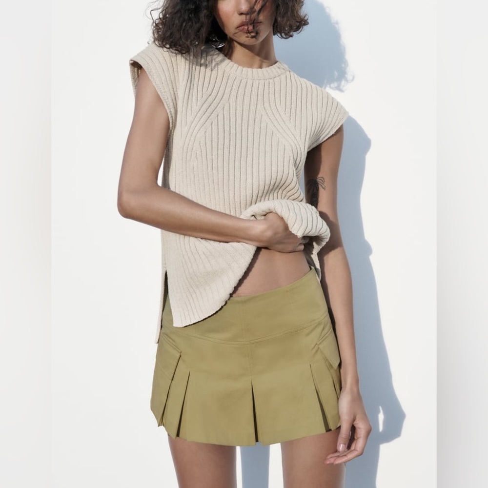 ZARA Pleated skort